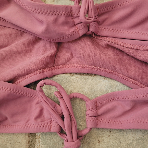 New Raisins Barbados Solids Bikini Swimsuit Set - Picture 8 of 11